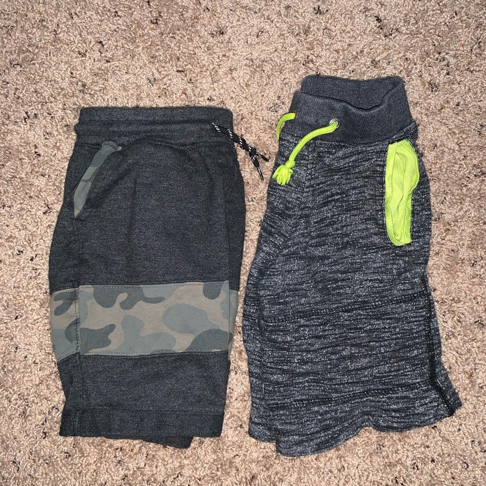 Boys Stylish Comfy Shorts (2) – Size 5